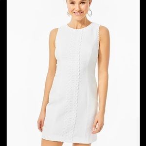 NWT 🌺 Mila Stretch Shift Dress